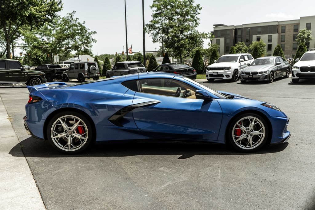 Used 2022 Chevrolet Corvette Stingray Premium Cpe w/ Z51 Performance Package RWD image 3