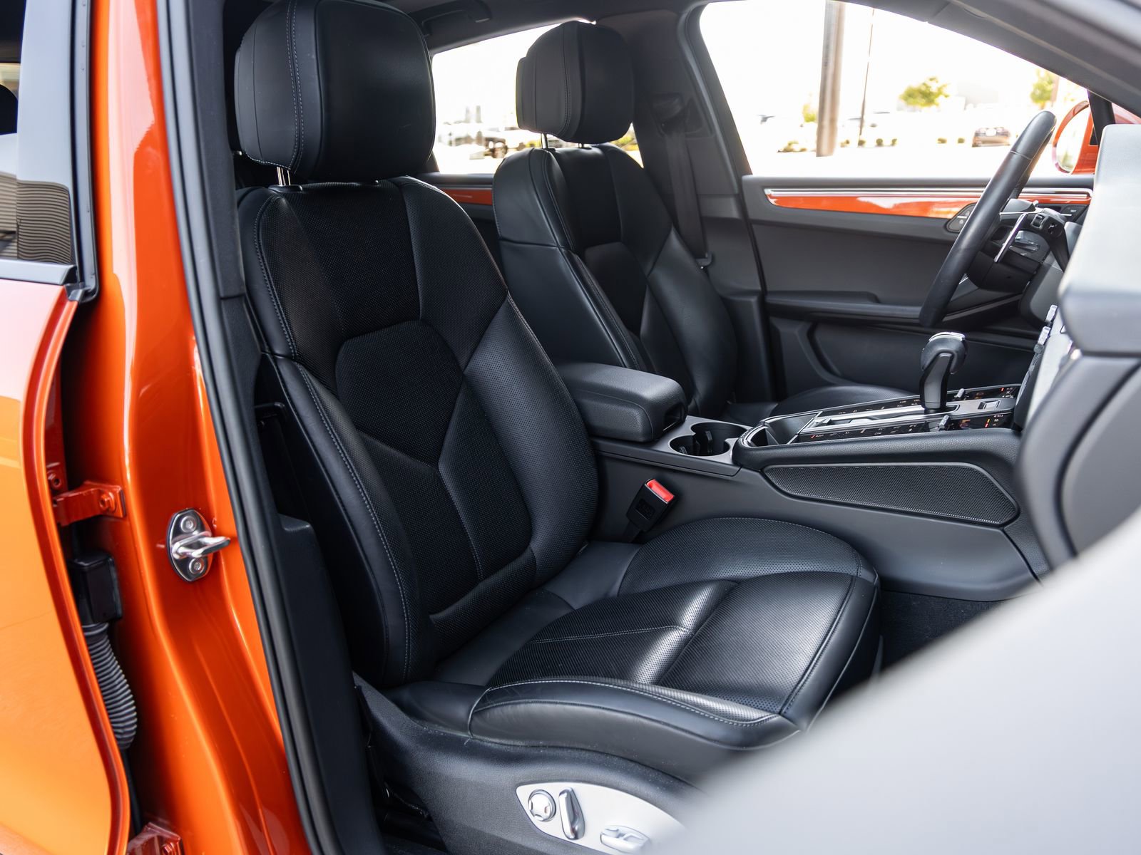 Certified 2024 Porsche Macan S image 46