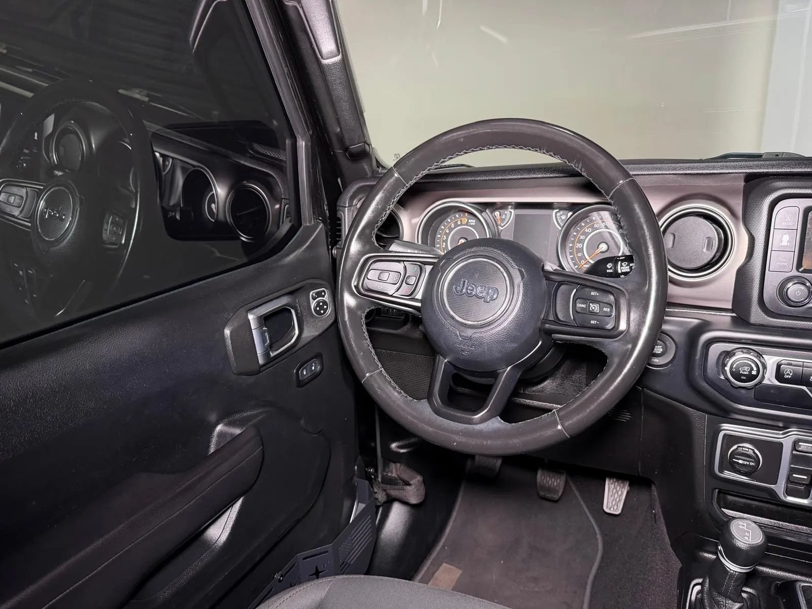Used 2018 Jeep Wrangler Unlimited Sport S AWD/4WD image 20