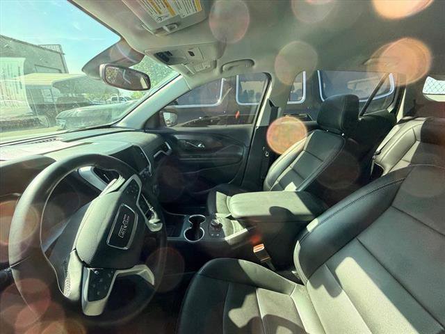 Used 2023 GMC Terrain SLT w/ Elevation Edition FWD image 3