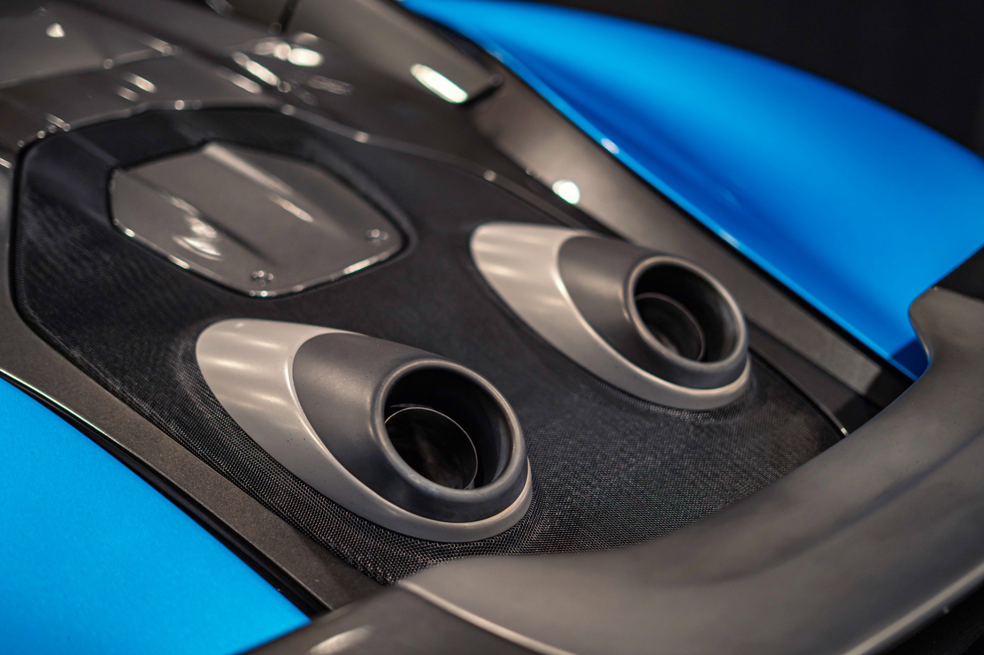 Used 2020 McLaren 600LT Spider RWD image 12