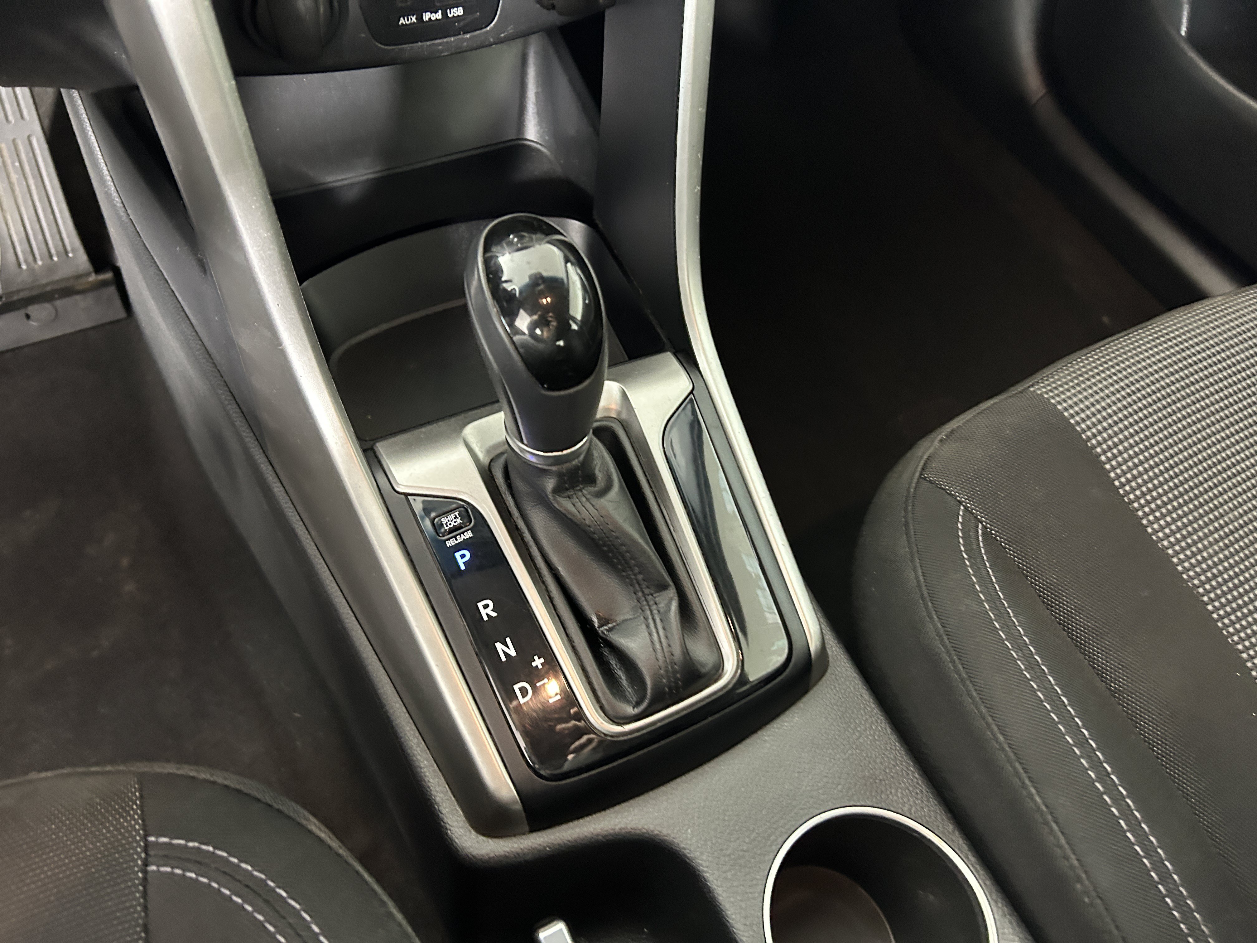 Used 2016 Hyundai Elantra GT FWD image 14