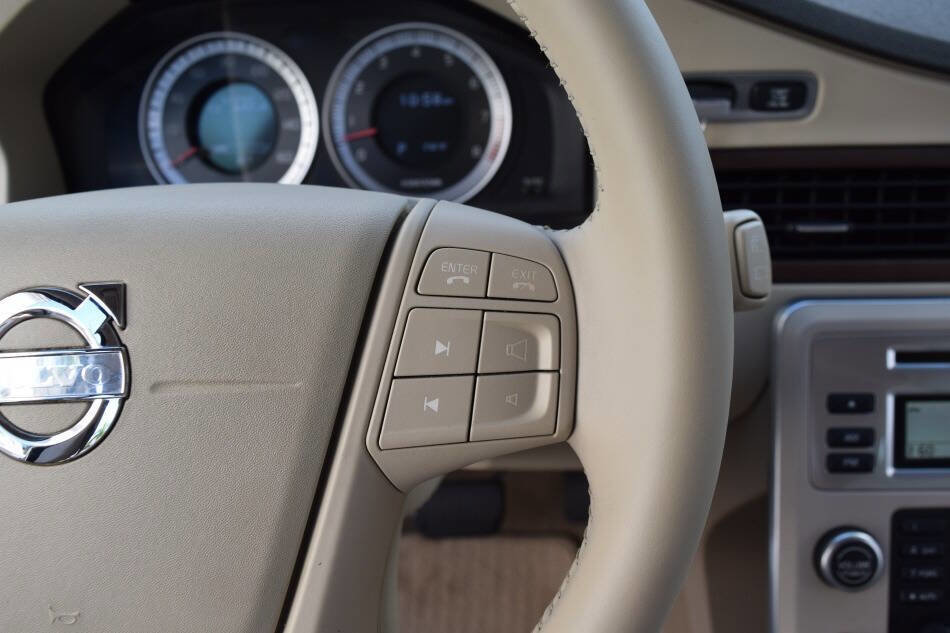 Used 2011 Volvo XC70 3.2 w/ Premium Pkg image 63