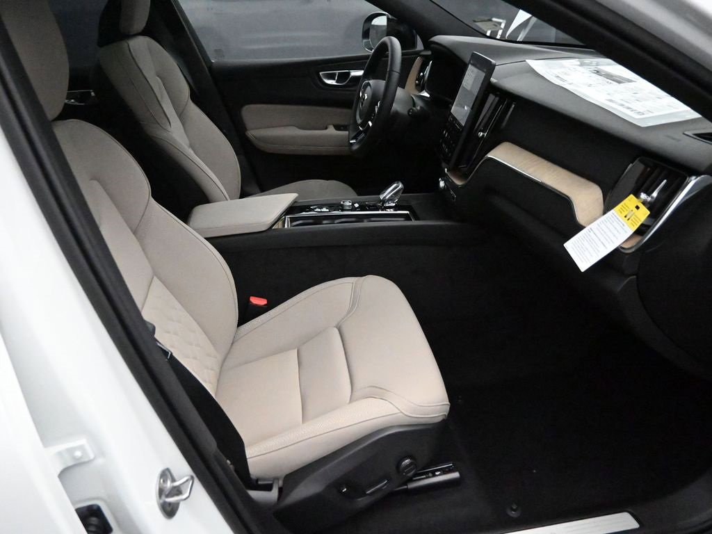 New 2026 Volvo XC60 B5 Plus w/ Protection Package Premier image 37
