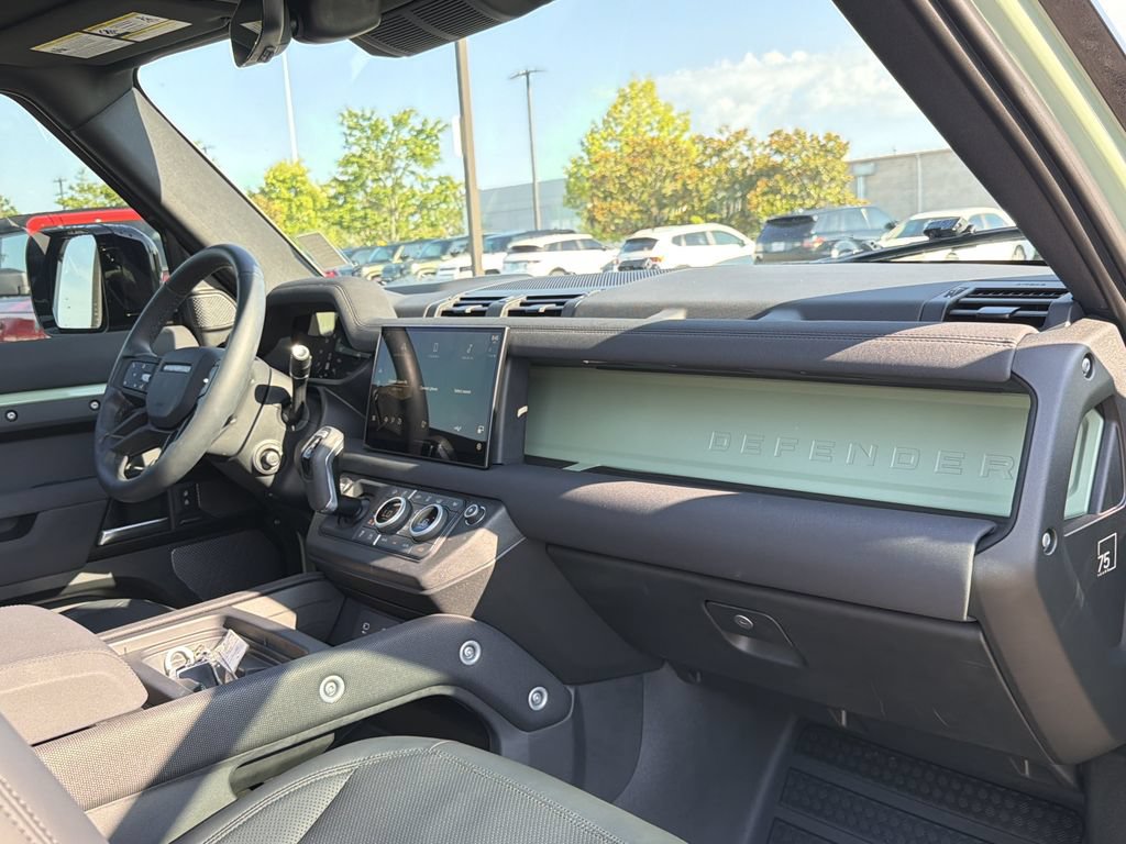 Used 2023 Land Rover Defender 110 75th Limited Edition AWD/4WD image 14