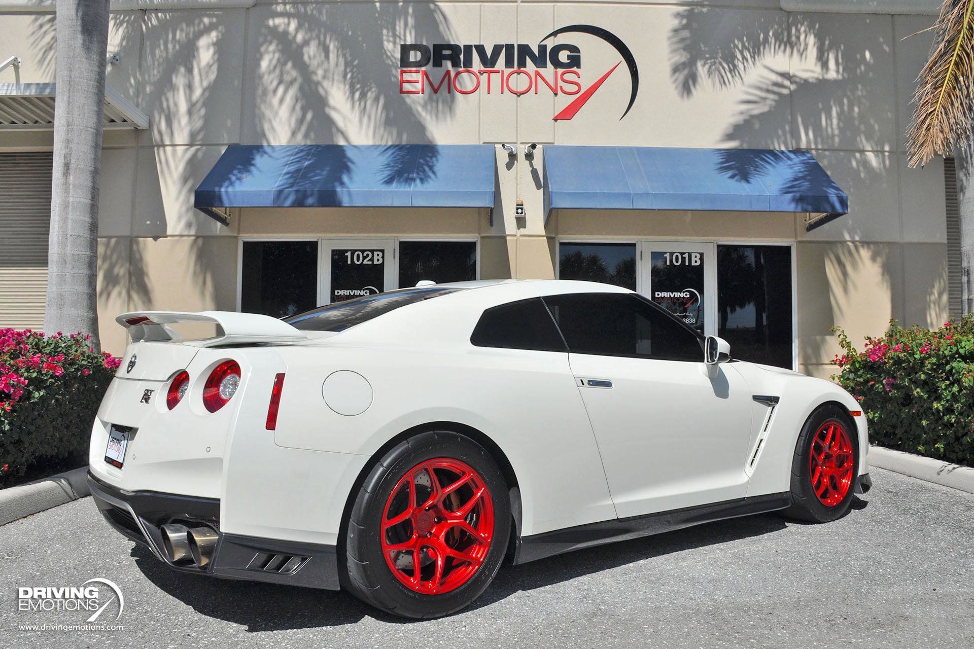 Used 2019 Nissan GT-R Premium image 20
