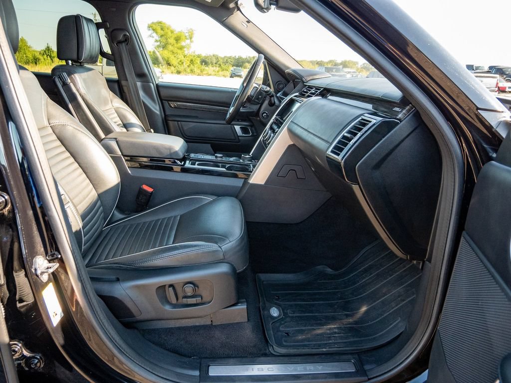Used 2019 Land Rover Discovery HSE Luxury AWD/4WD image 14