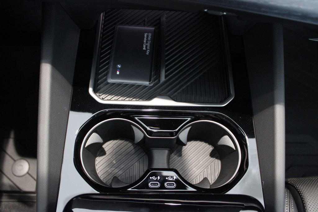 New 2026 BMW 550e xDrive AWD/4WD image 17