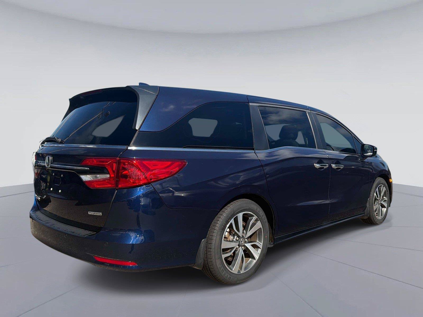 Used 2023 Honda Odyssey Touring image 3