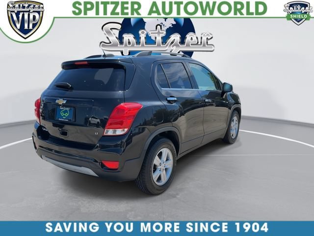 Used 2020 Chevrolet Trax LT w/ Sun & Sound Package FWD image 9