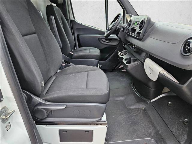 Used 2019 Mercedes-Benz Sprinter 144 image 17