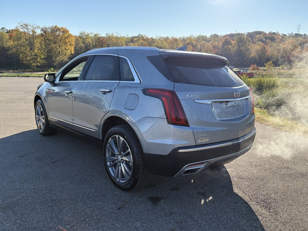 Used 2025 Cadillac XT5 Premium Luxury image 3