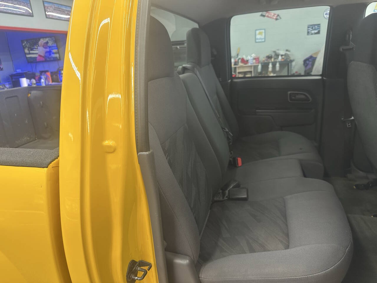 Used 2004 Chevrolet Colorado LS RWD image 35