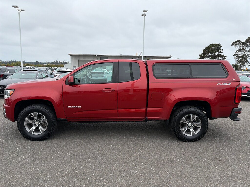 Used 2016 Chevrolet Colorado Z71 AWD/4WD image 2