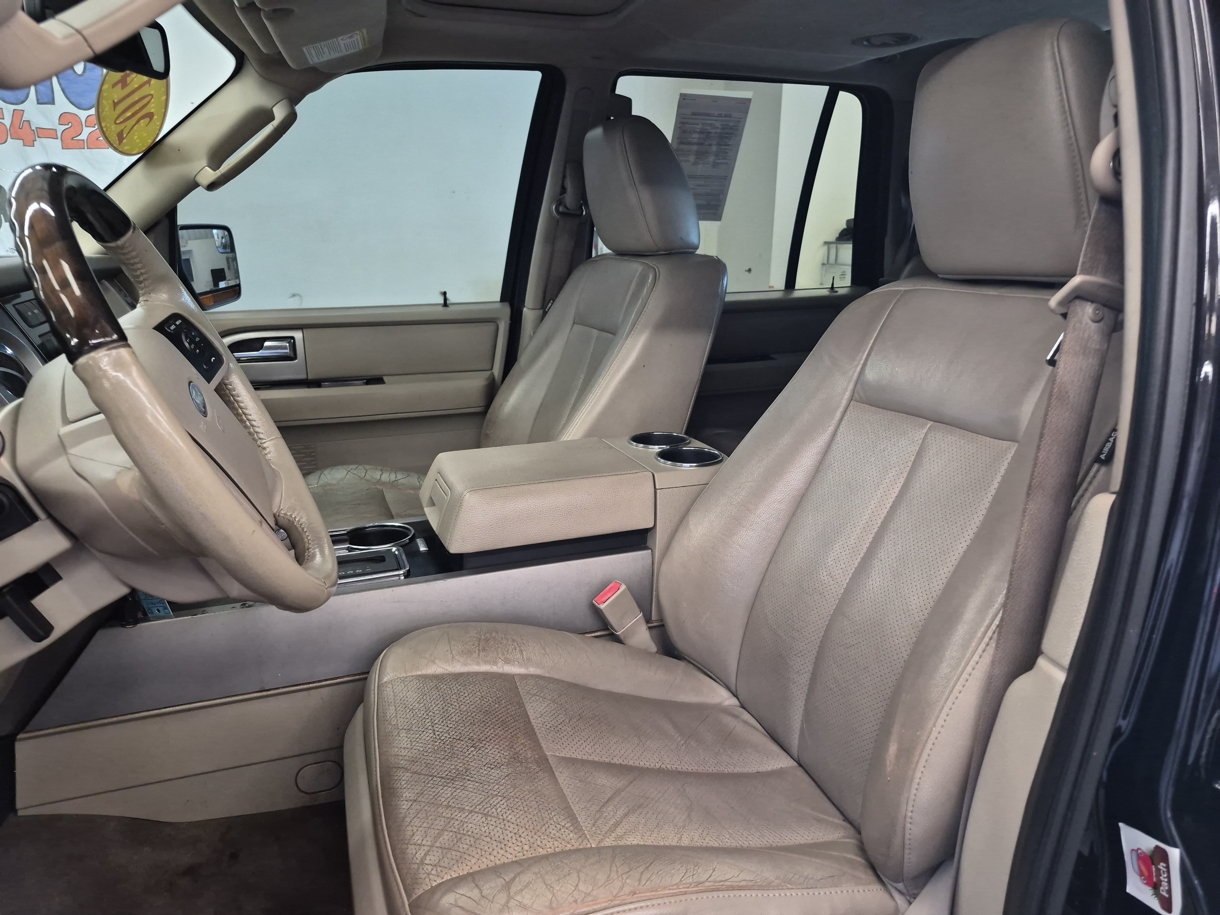 Used 2014 Ford Expedition Limited w/ Equipment Group 301A RWD image 10