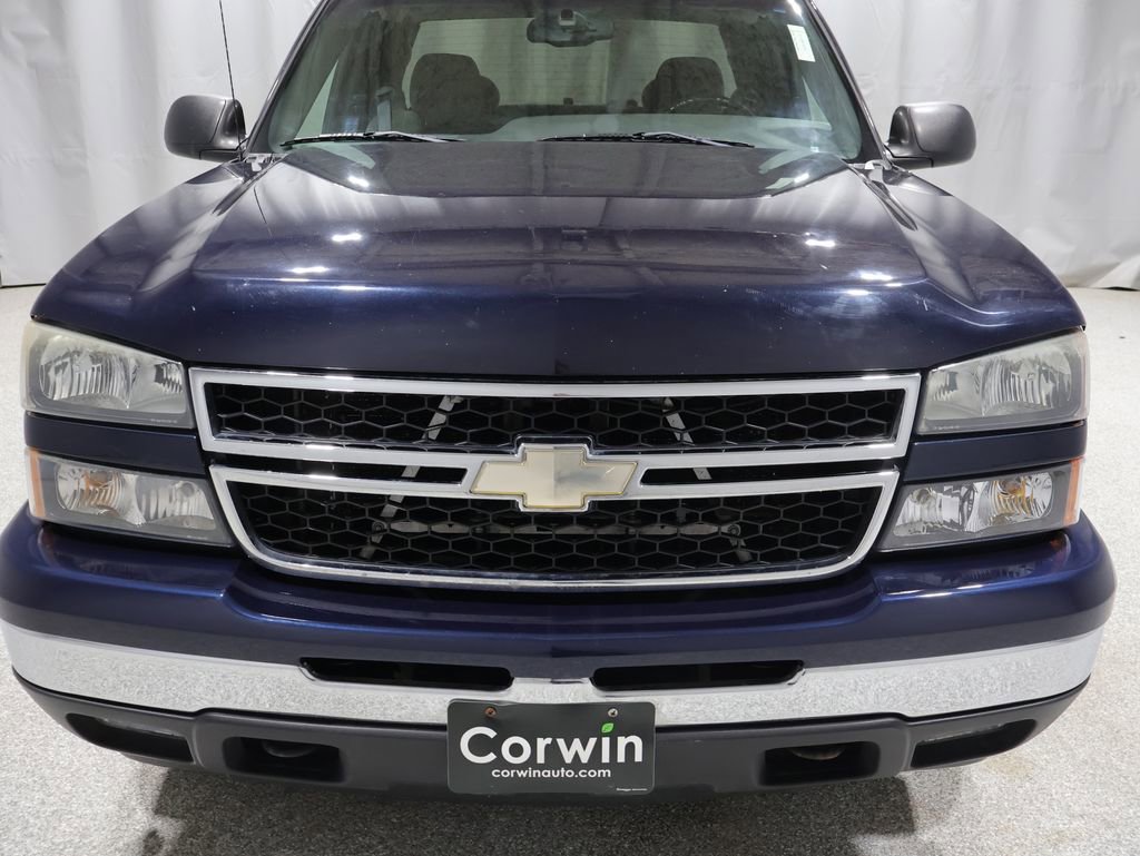 Used 2006 Chevrolet Silverado 1500 LT w/ Light Duty Power Package AWD/4WD image 8