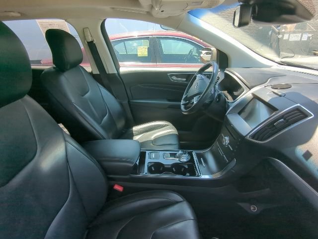 Used 2019 Ford Edge Titanium w/ Class II Trailer Tow Package AWD/4WD image 7
