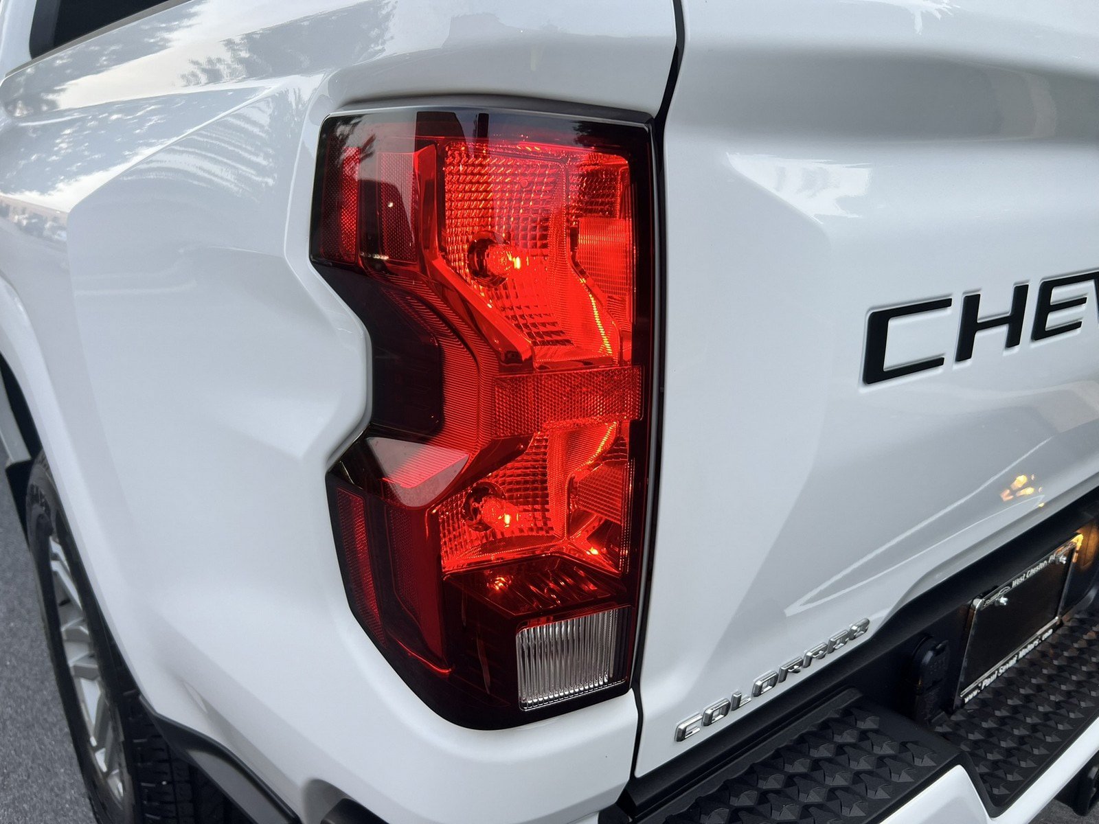 Used 2025 Chevrolet Colorado LT w/ Advanced Trailering Package RWD image 94