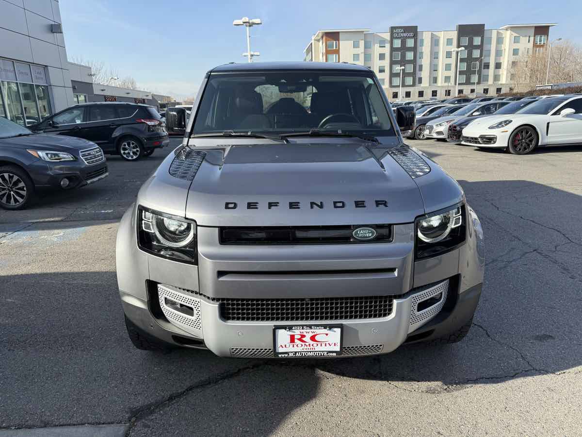 Used 2021 Land Rover Defender 110 SE image 3