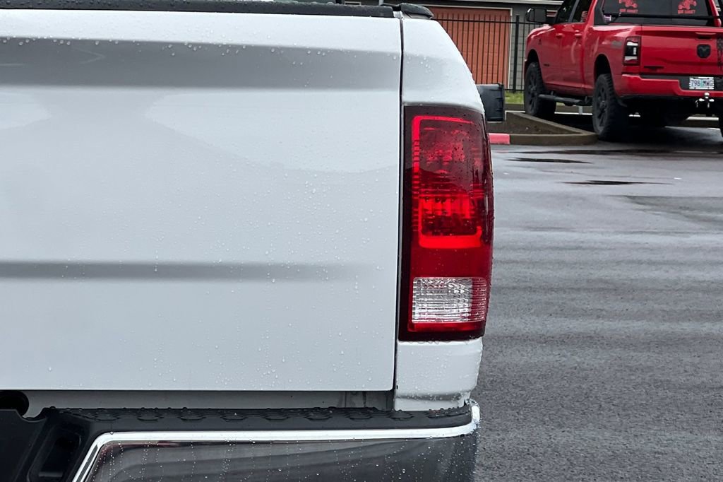 Used 2018 RAM 1500 Classic SLT image 17