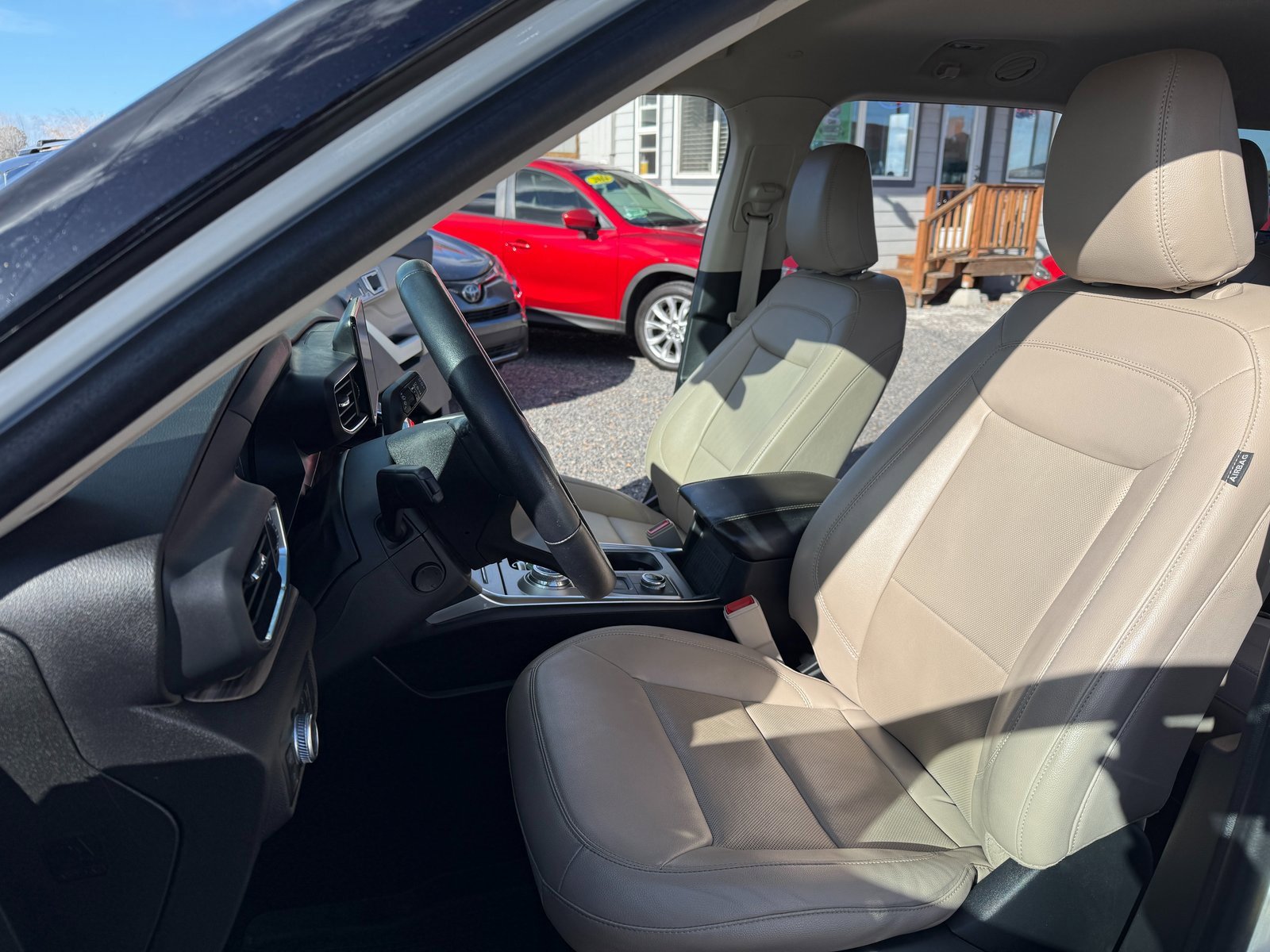 Used 2022 Ford Explorer Limited w/ Hybrid Equipment Group 310A image 5