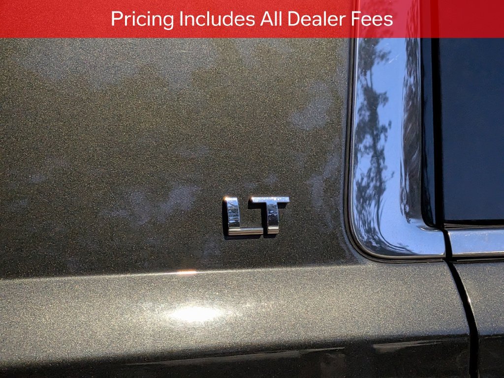 Used 2019 Chevrolet Suburban LT w/ Max Trailering Package RWD image 8