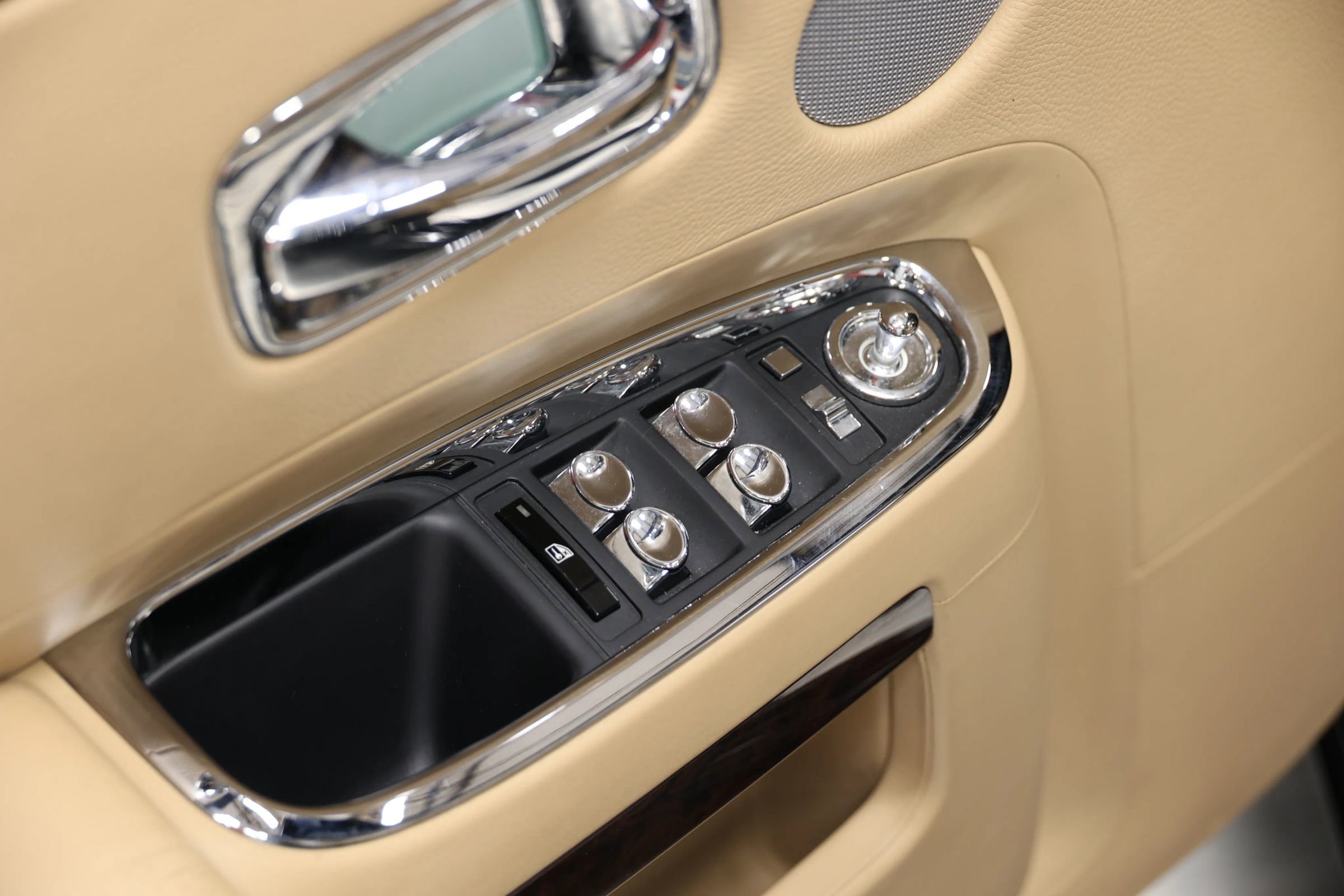 Used 2011 Rolls-Royce Ghost Sedan 4D image 11