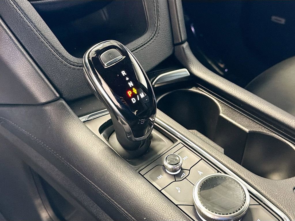 Used 2025 Cadillac XT6 Sport AWD/4WD image 16