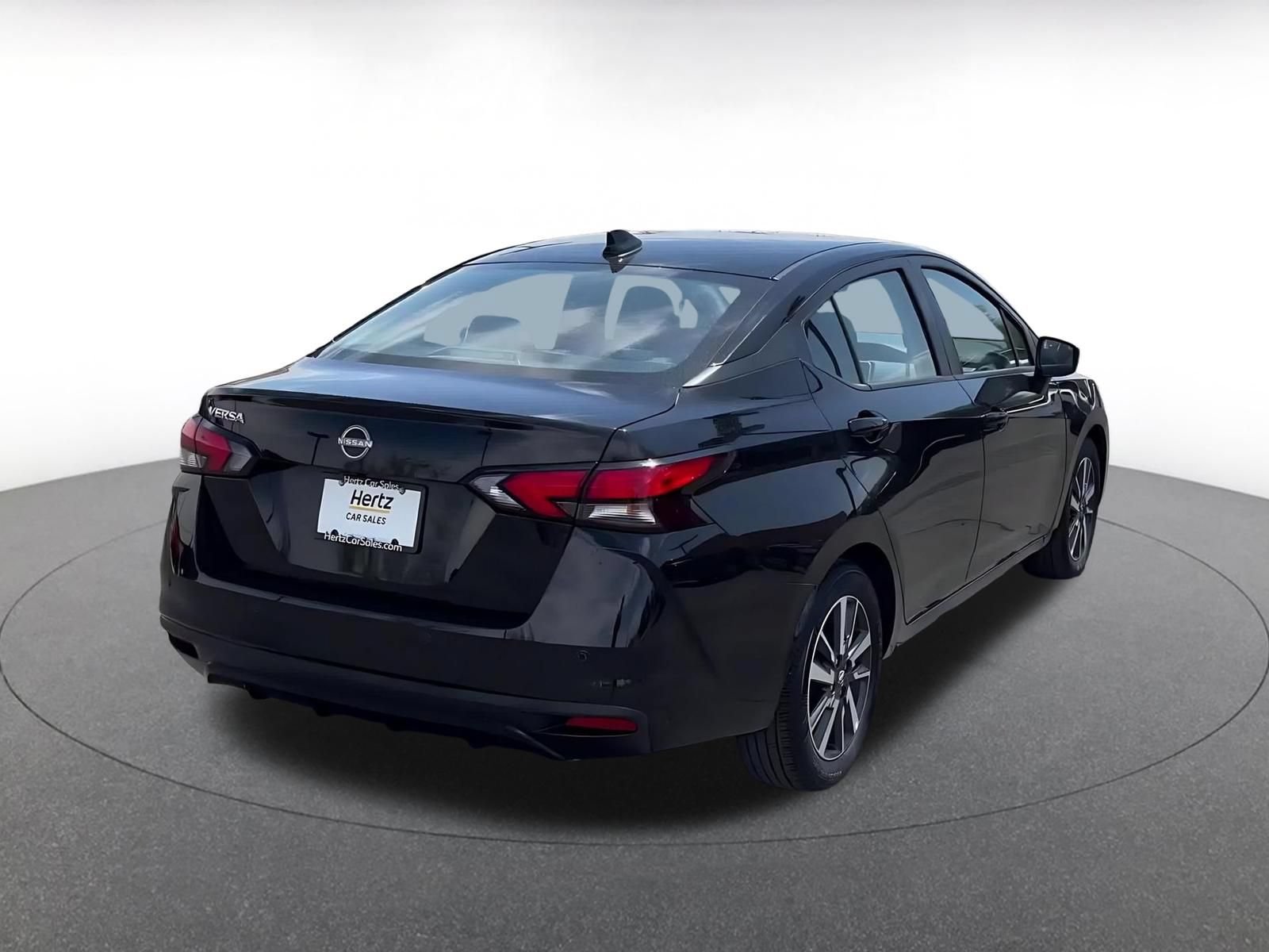 Used 2025 Nissan Versa SV FWD image 13