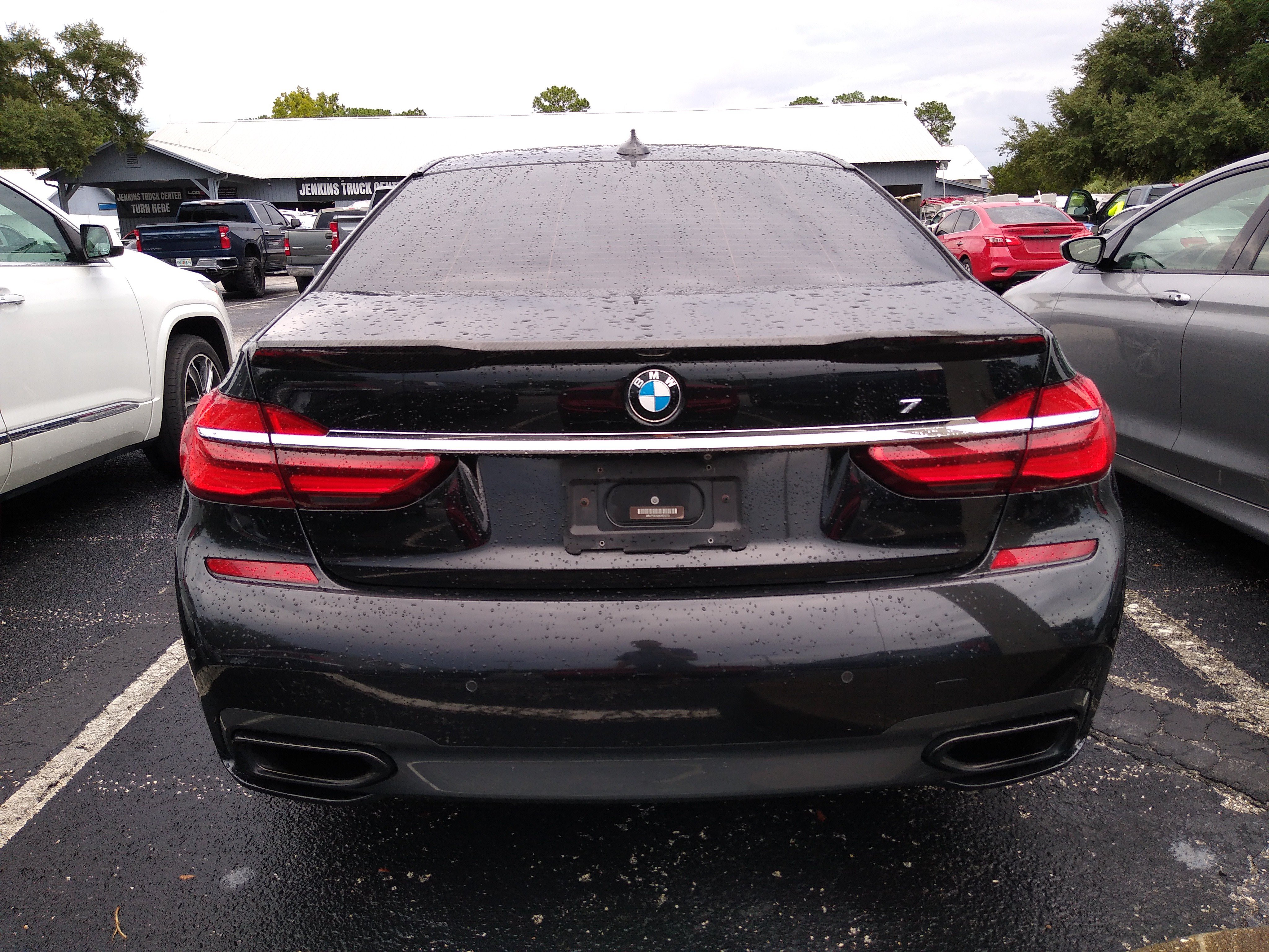 Used 2019 BMW 750i w/ Executive Package RWD image 4
