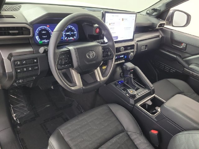 Used 2026 Toyota 4Runner TRD Off-Road Premium AWD/4WD image 18