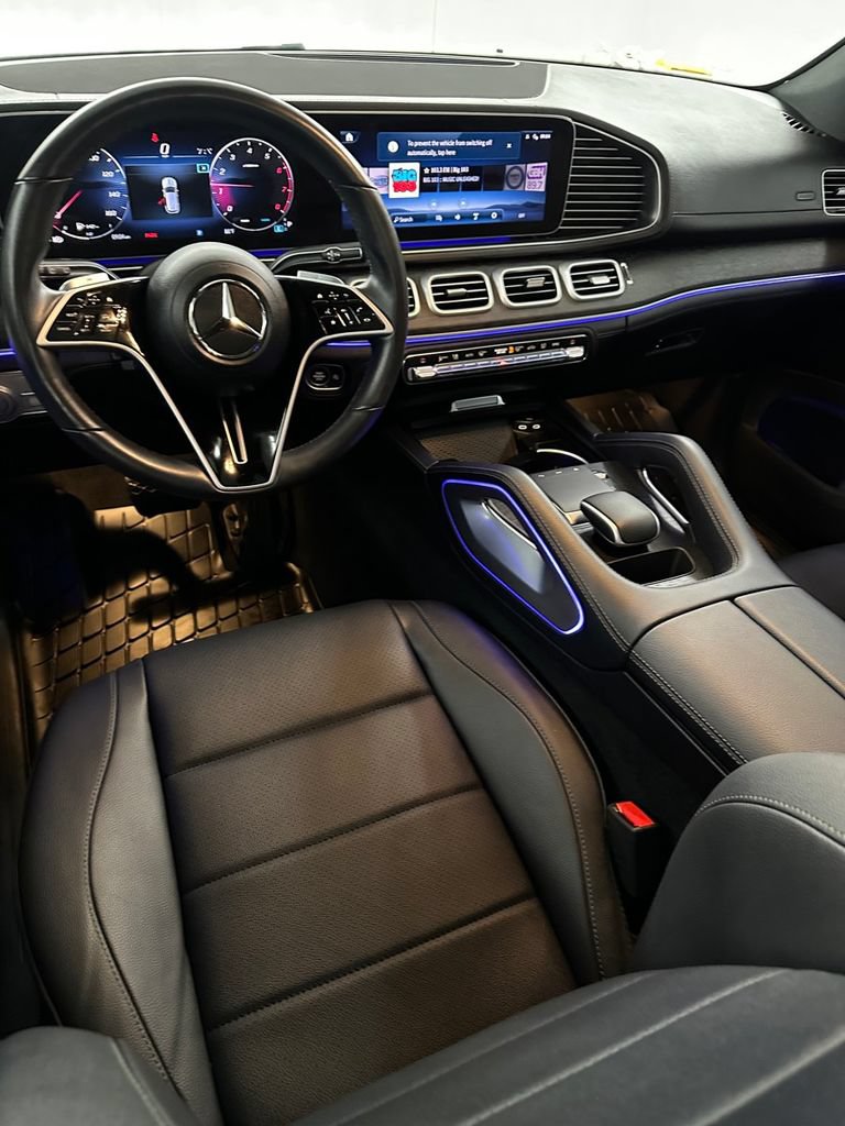 Used 2024 Mercedes-Benz GLE 450 4MATIC w/ AMG Line Exterior image 21