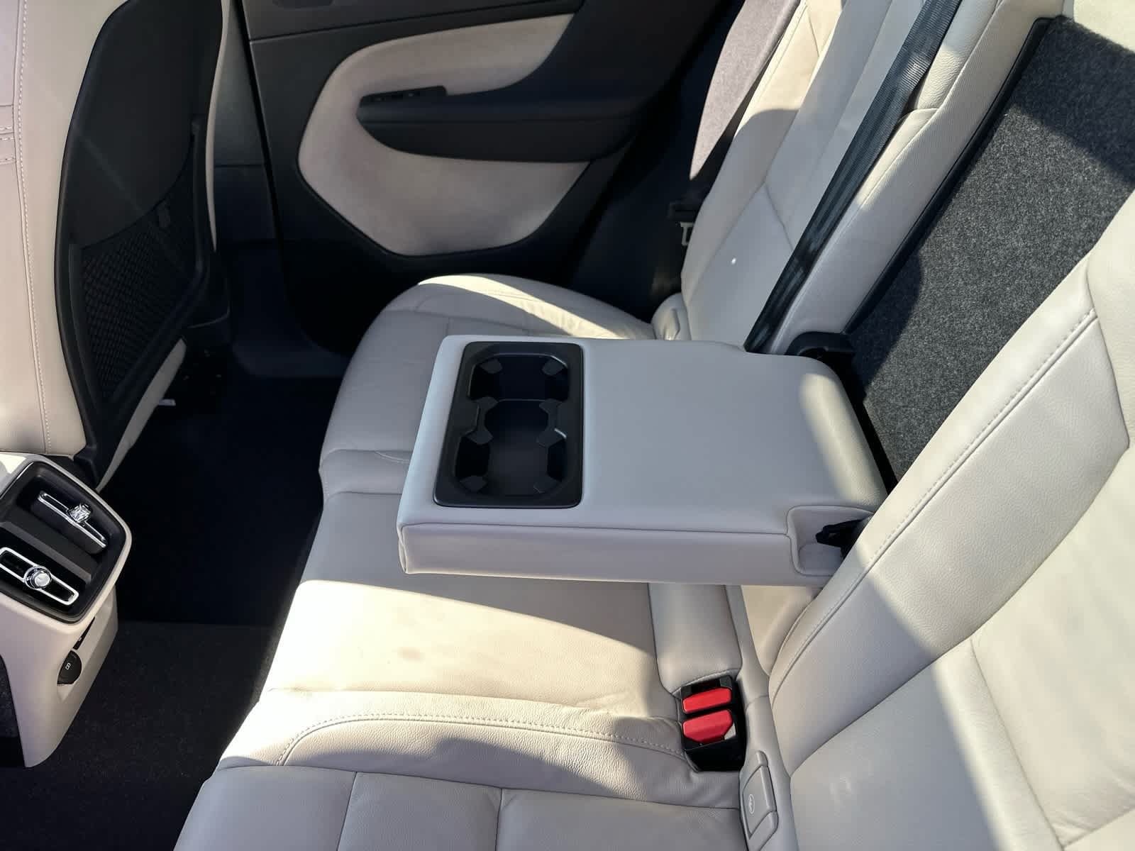 Used 2023 Volvo XC40 B5 Plus w/ Driver Assist Package AWD/4WD image 24