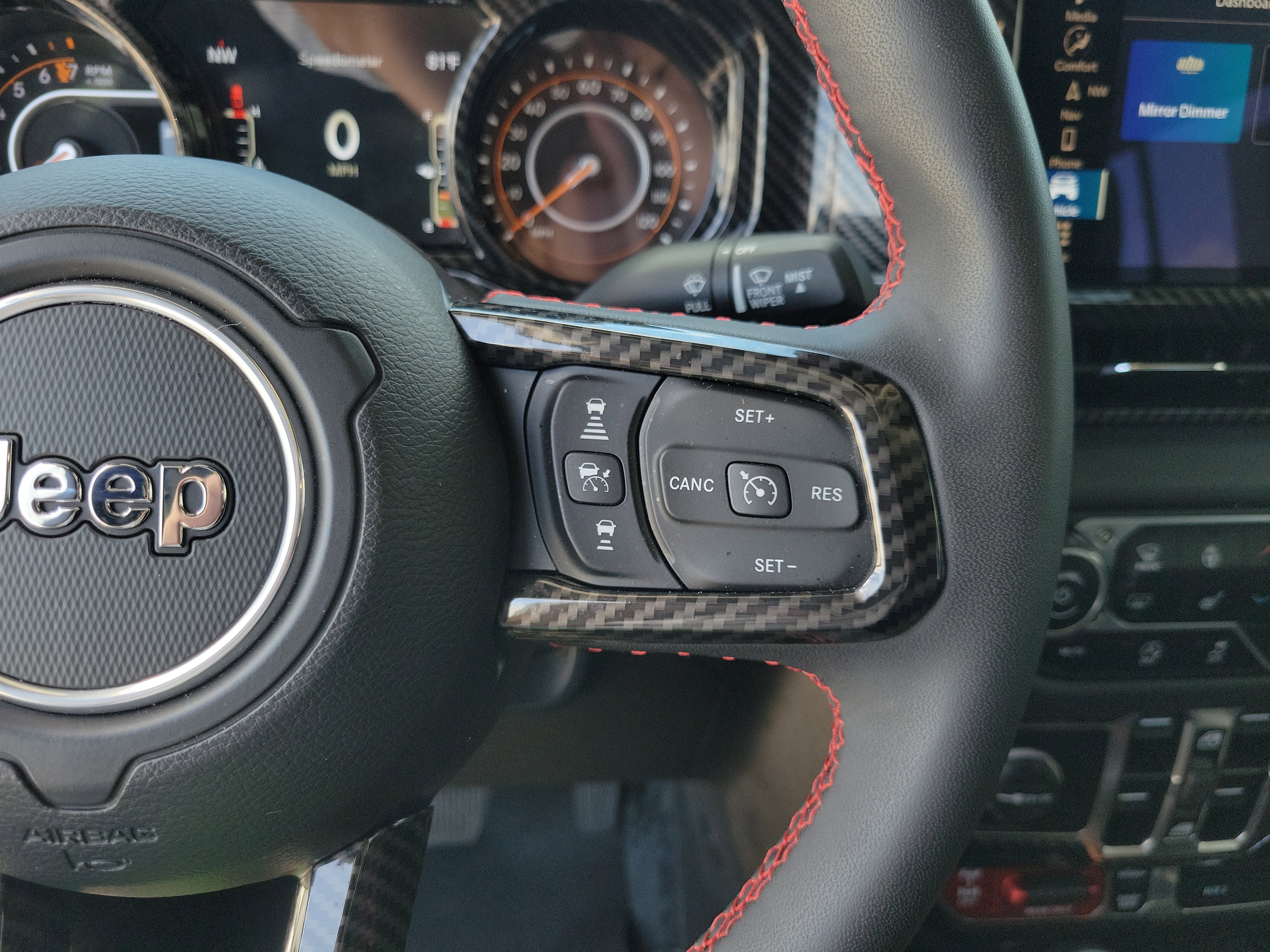 Used 2024 Jeep Gladiator Rubicon w/ Technology Group AWD/4WD image 29