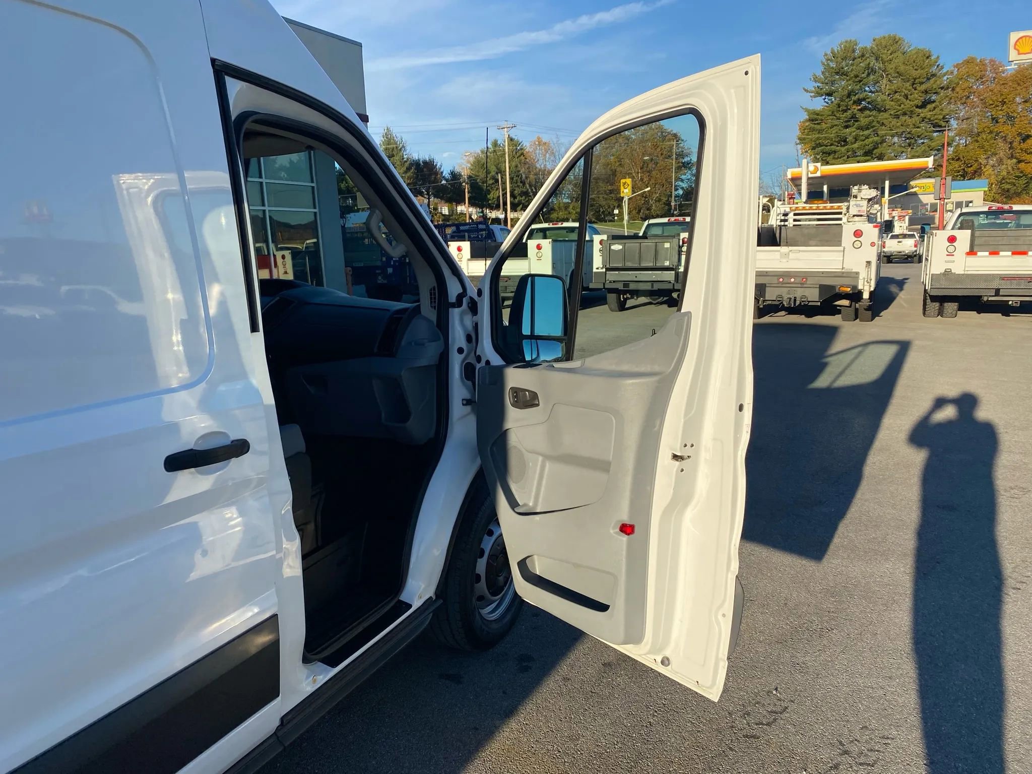 Used 2015 Ford Transit 250 148 High Roof Extended RWD image 15