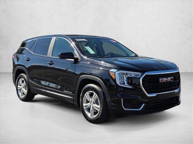 Used 2024 GMC Terrain SLE image 3