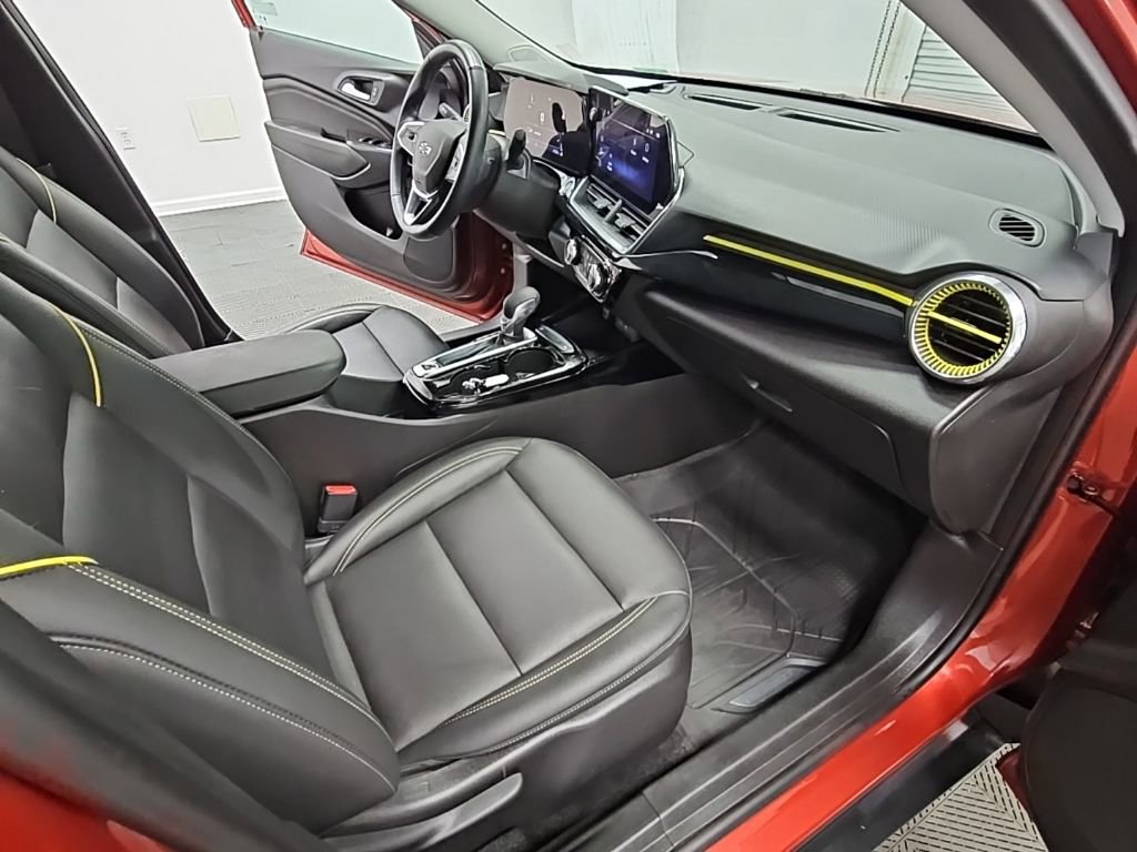 Used 2024 Chevrolet Trax ACTIV w/ Driver Confidence Package image 34