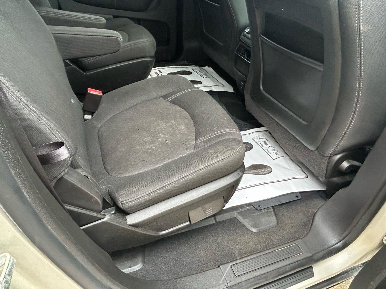 Used 2014 GMC Acadia SLE FWD image 11