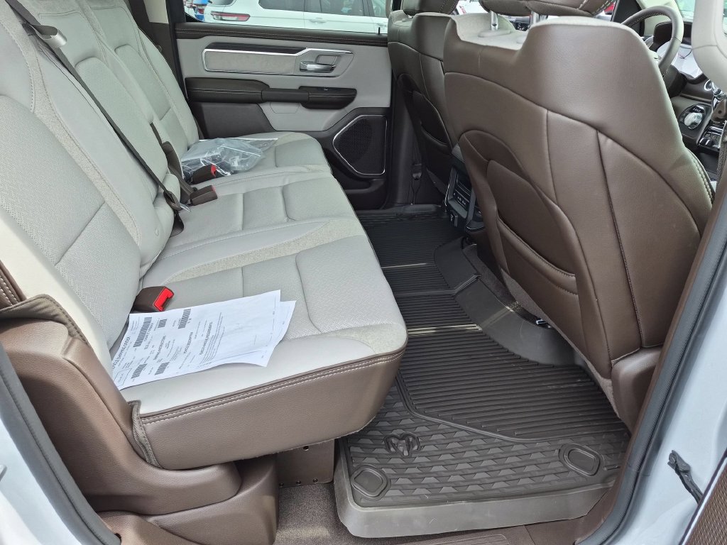 New 2027 RAM 1500 Laramie AWD/4WD image 30