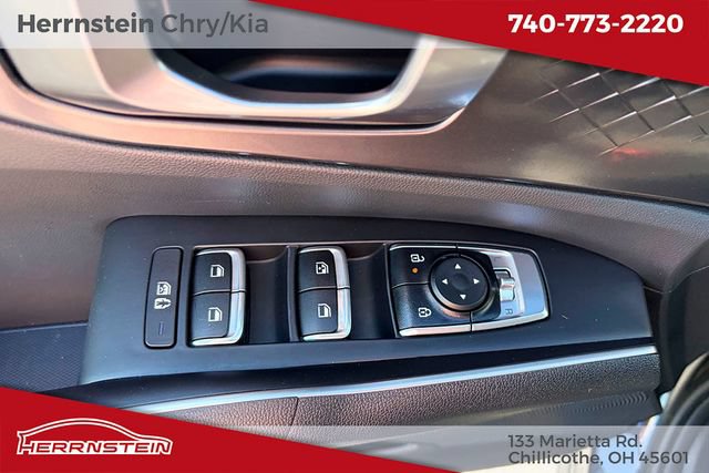 Used 2025 Kia Sorento S AWD/4WD image 15