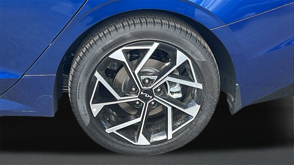 New 2026 Kia K5 EX image 5