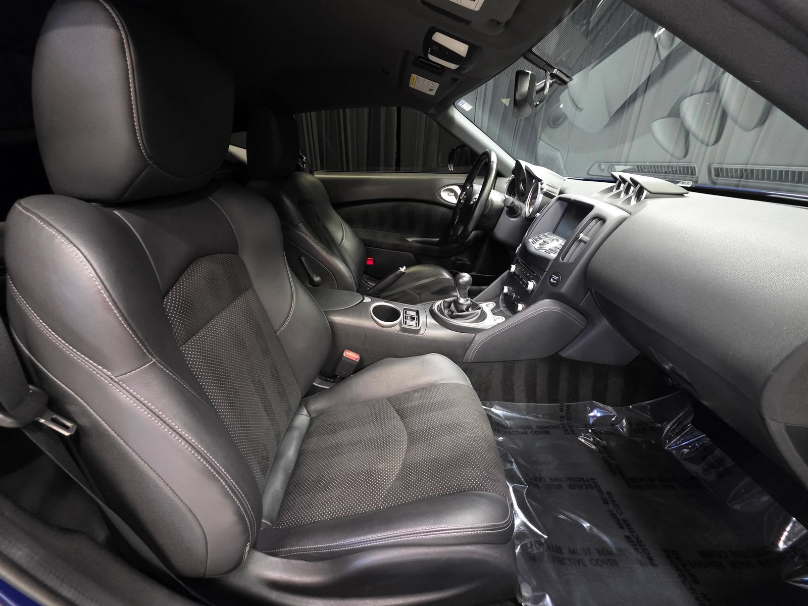 Used 2020 Nissan 370Z NISMO RWD image 32
