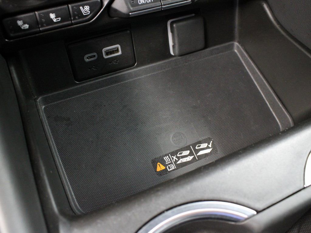 Used 2024 GMC Yukon XL SLT w/ SLT Luxury Package image 64