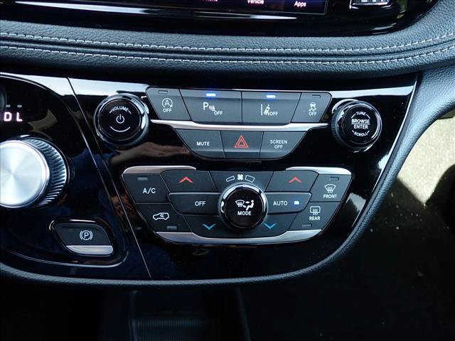New 2027 Chrysler Pacifica Select AWD/4WD image 22