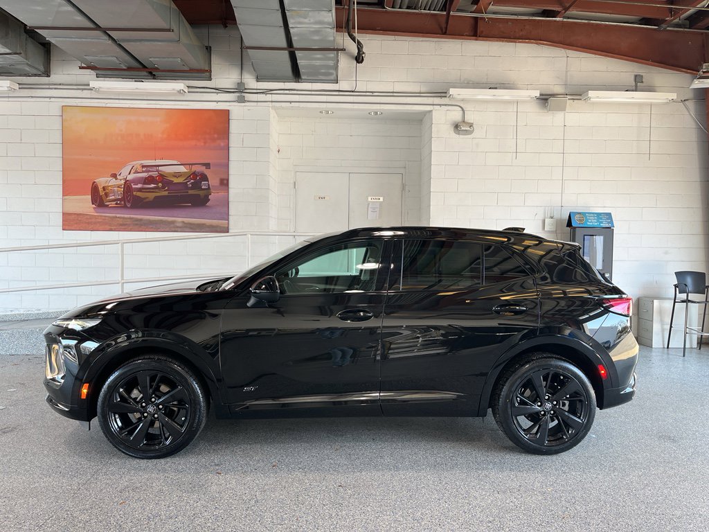 Used 2025 Buick Envision Sport Touring image 5