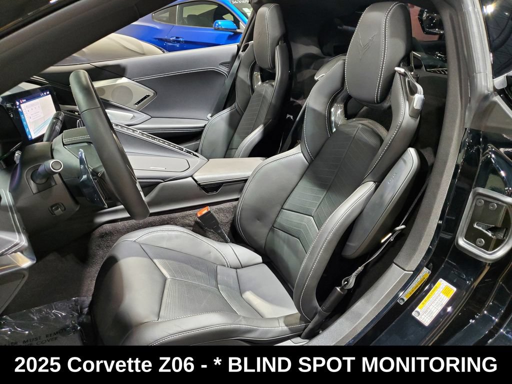 Used 2025 Chevrolet Corvette Z06 RWD image 6