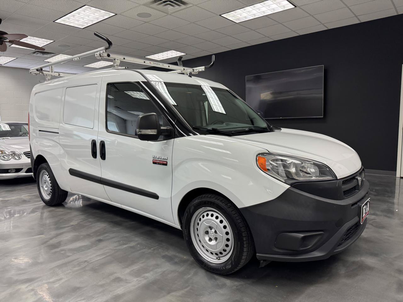 Used 2018 RAM ProMaster City Tradesman FWD image 4