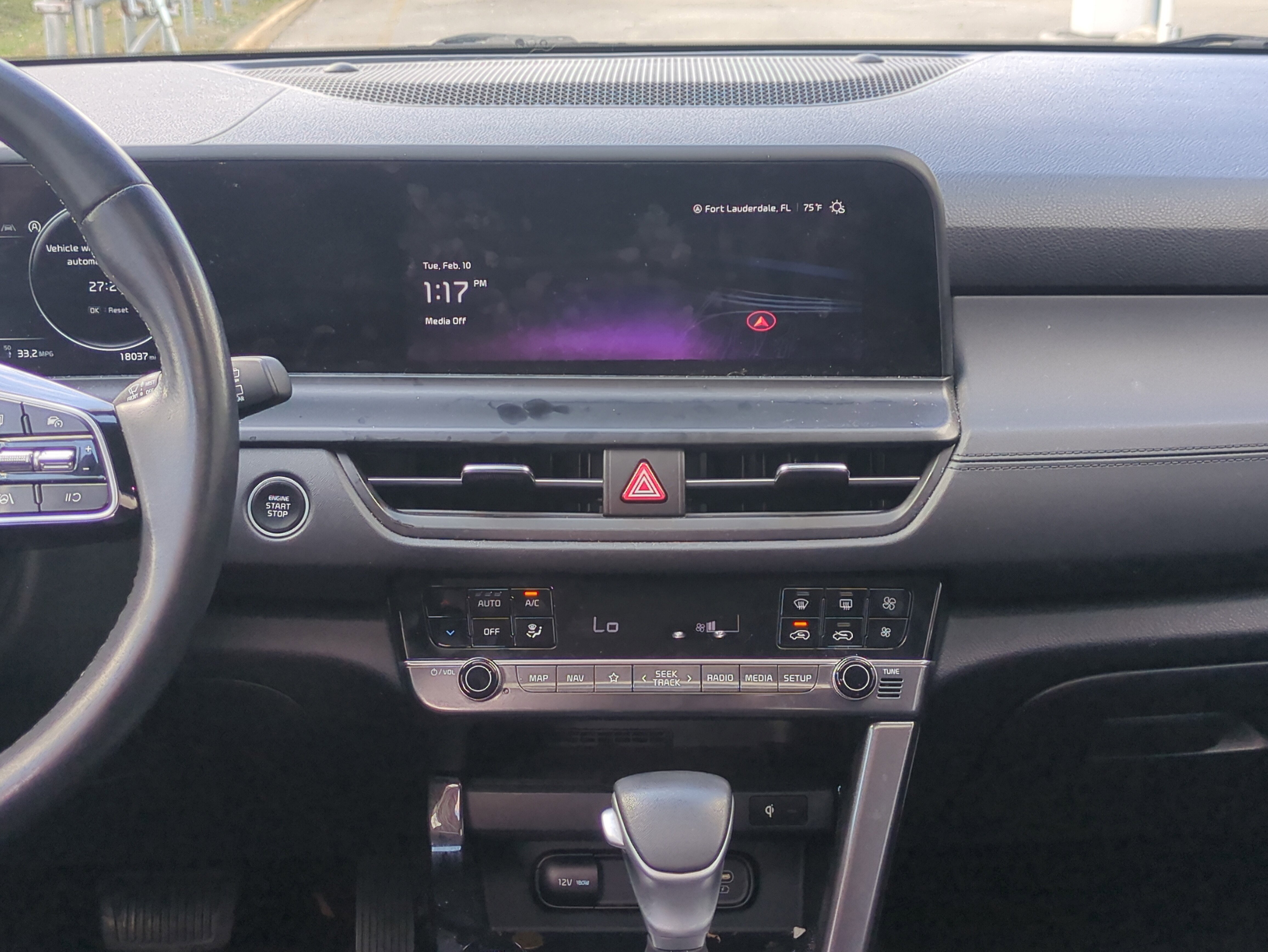 Used 2024 Kia Seltos EX image 18