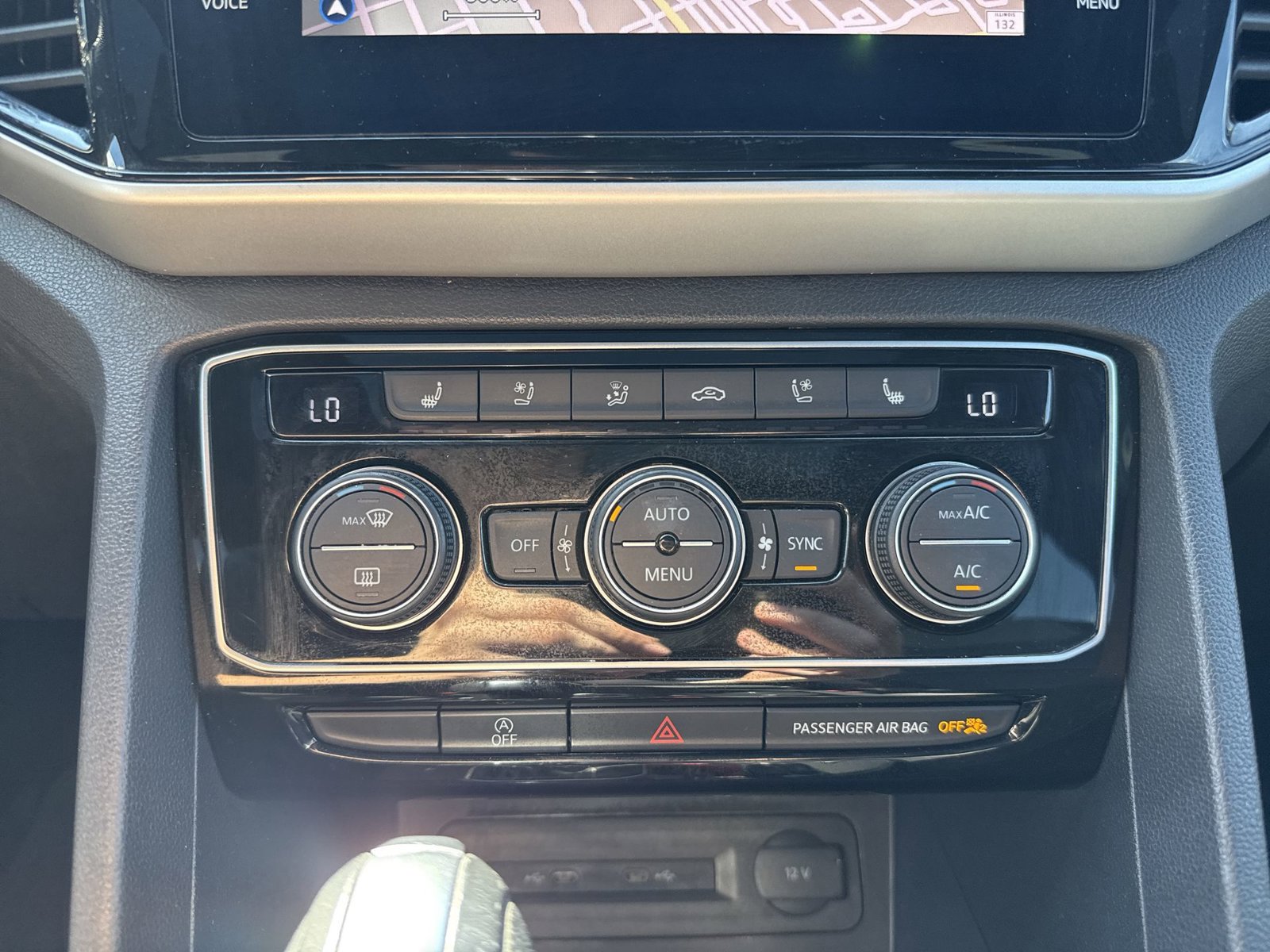 Used 2021 Volkswagen Atlas Cross Sport SEL Premium R-Line w/ Cross Sport MDO Package AWD/4WD image 20