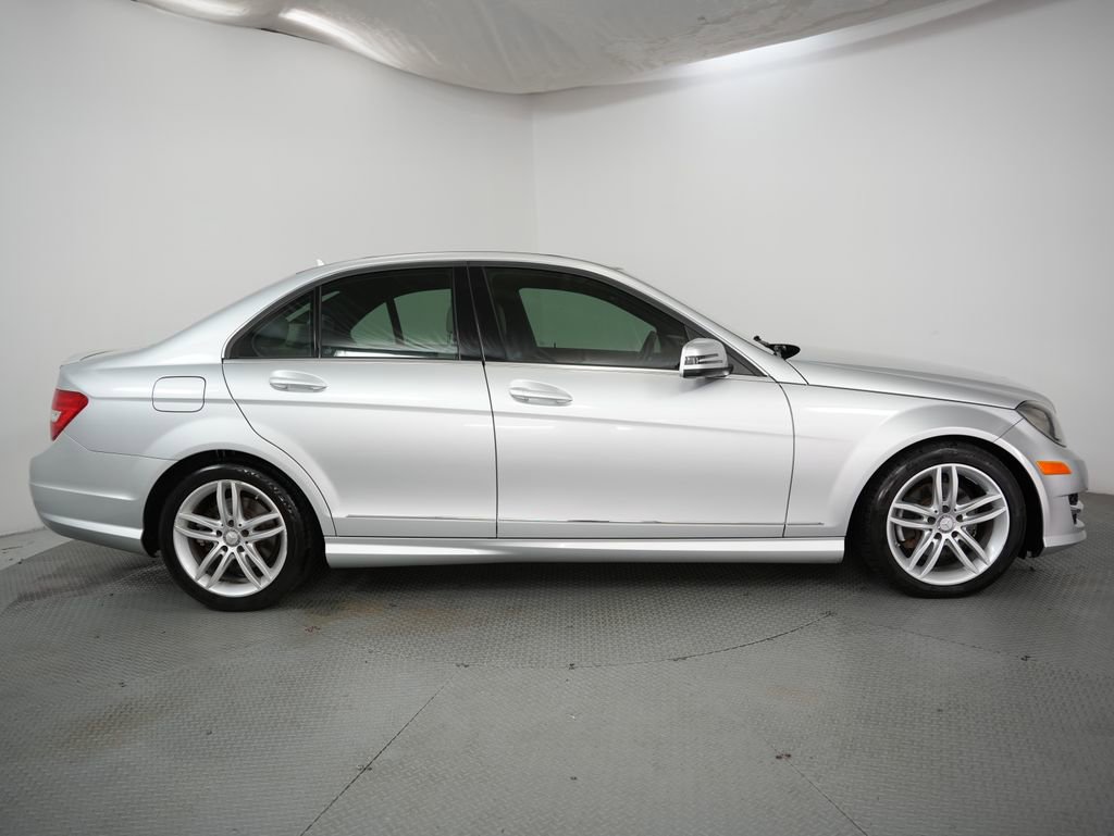 Used 2012 Mercedes-Benz C 300 4MATIC Sedan w/ Premium 1 Pkg image 5